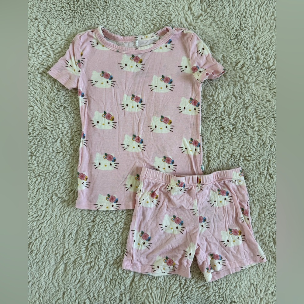 Posh Peanut Short Sleeves Pajamas in Pastel Pink Hello Kitty - 2T